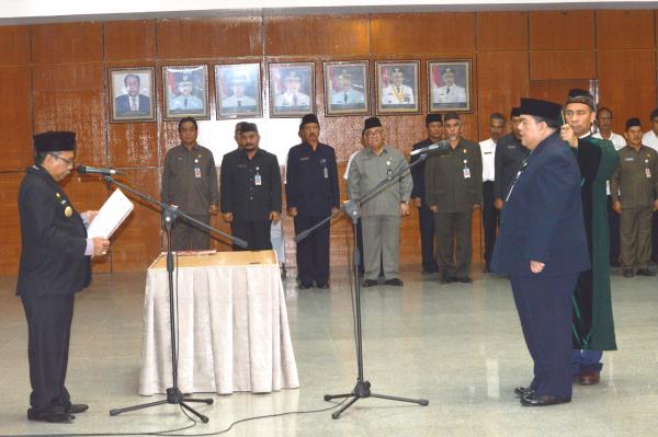 Pejabat Sebagai Pelayan Publik