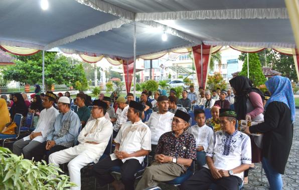 Suasana Di Halaman 