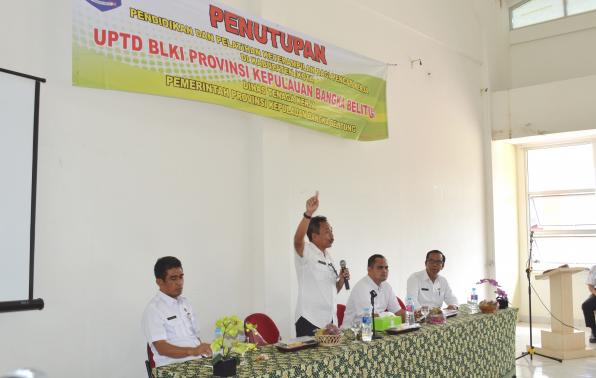 Didik Suprapto (Kadisnaker Pemprov Kep Babel) Menutup Acara