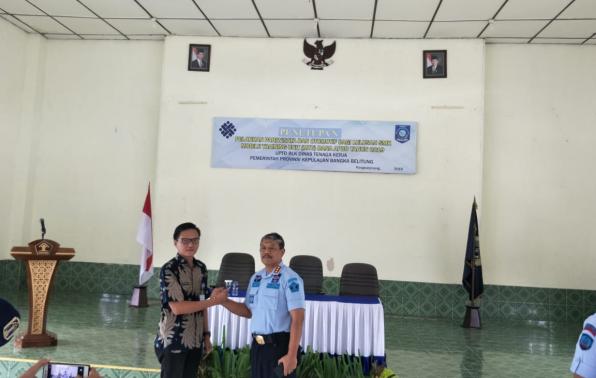 salam komando antara Kalapas Tuatunu dengan kepala BLKI Babel